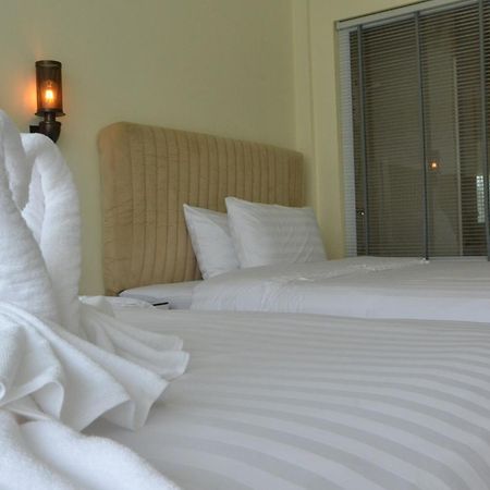 צ'ומפון Southgate Residence Hotel - Sha Certified חדר תמונה