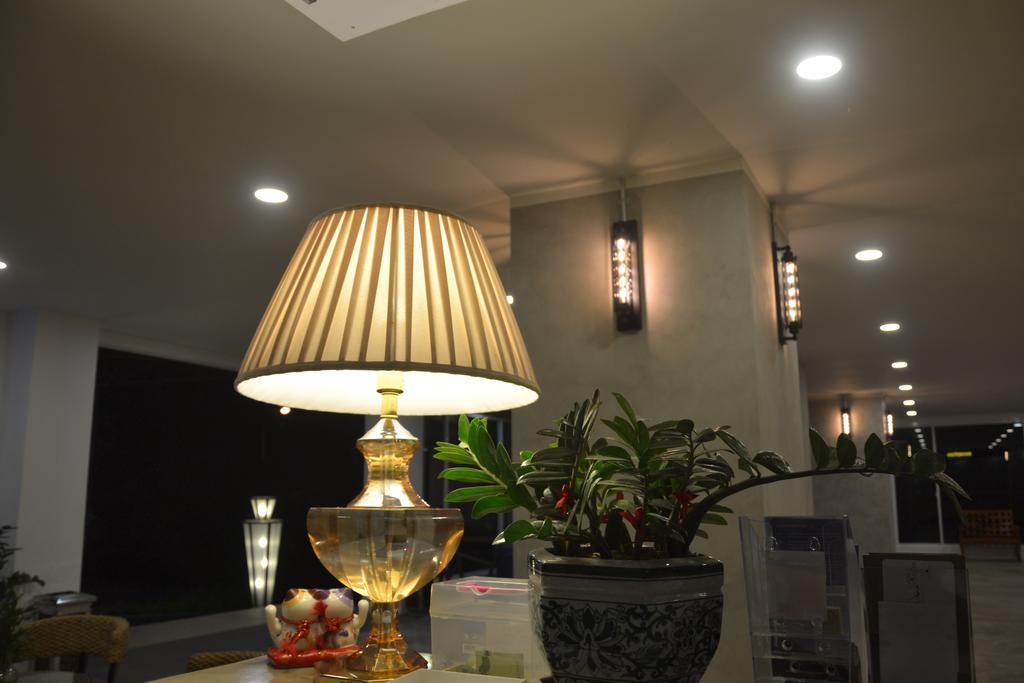 צ'ומפון Southgate Residence Hotel - Sha Certified מראה חיצוני תמונה