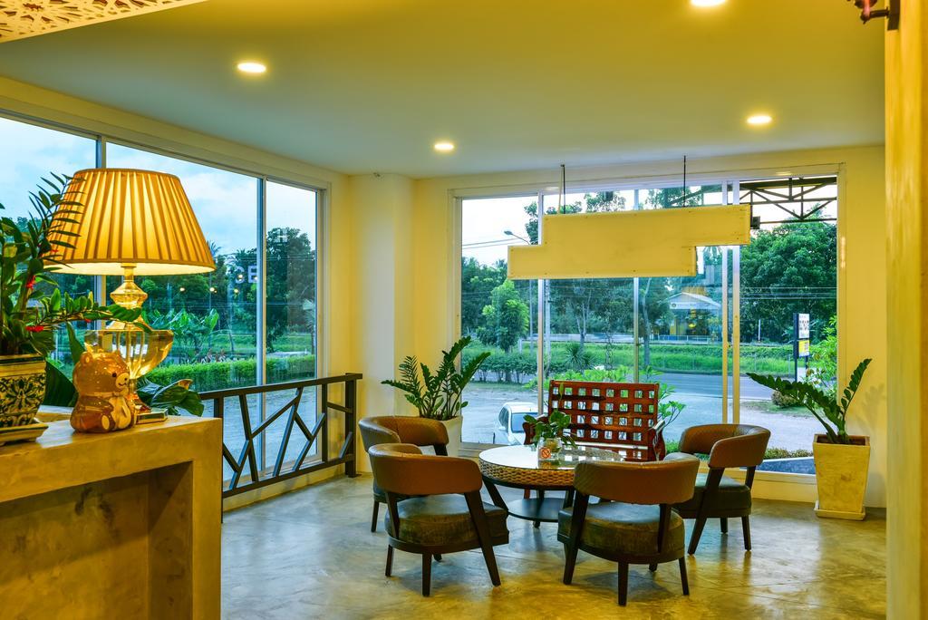 צ'ומפון Southgate Residence Hotel - Sha Certified מראה חיצוני תמונה